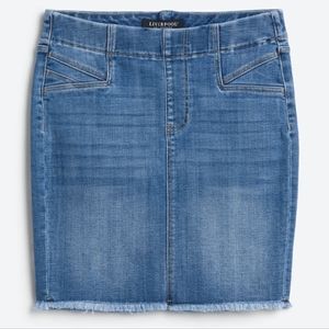 Liverpool Pull On Denim Skirt, Frayed Hem, XL With Stretch